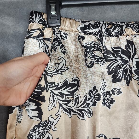 Linea Donatella Satin Pajamas Set Button-Front‎ Size Medium - Picture 6 of 10